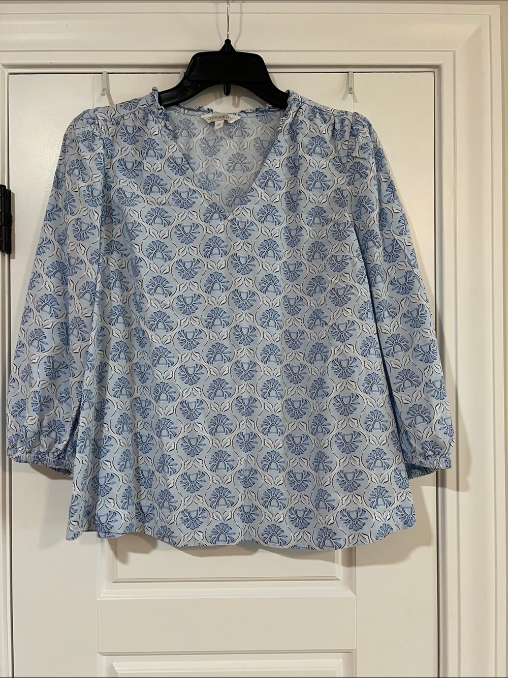 crown & ivy Light Blue Printed Long-Sleeve Blouse